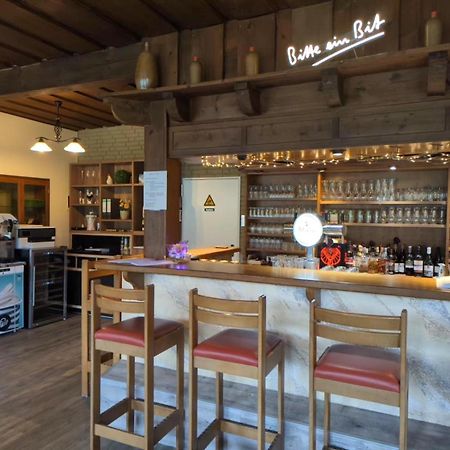 Brome Hotel-Restaurant Hubertus מראה חיצוני תמונה