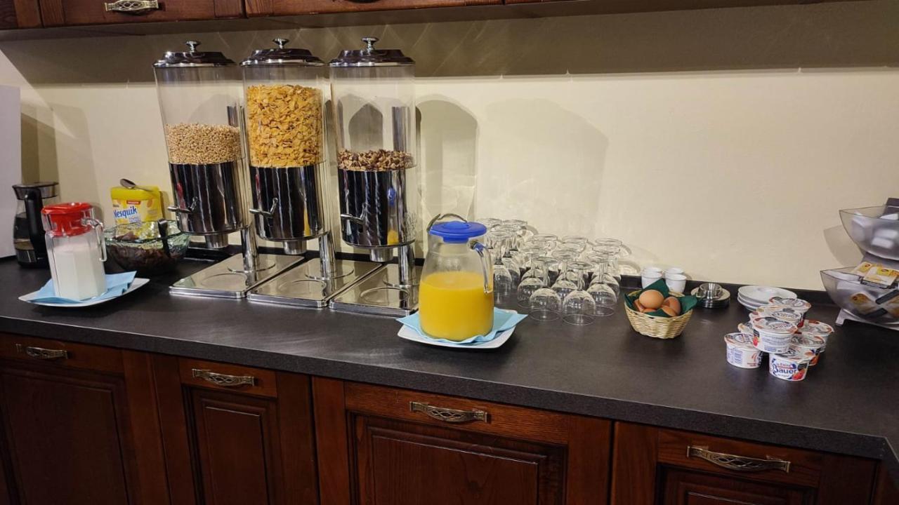 Brome Hotel-Restaurant Hubertus מראה חיצוני תמונה