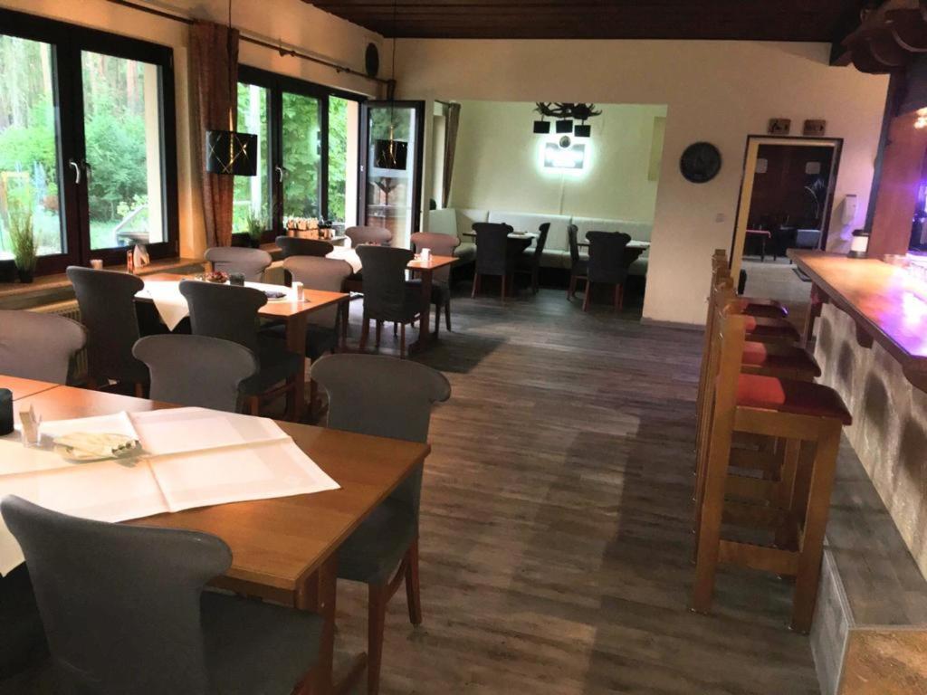 Brome Hotel-Restaurant Hubertus מראה חיצוני תמונה