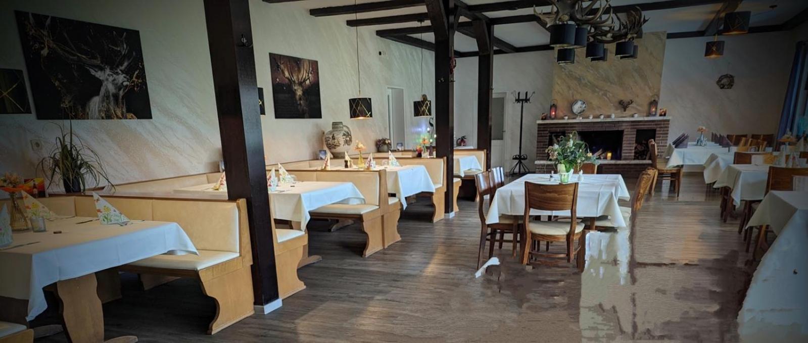 Brome Hotel-Restaurant Hubertus מראה חיצוני תמונה